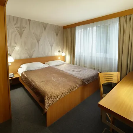 - Terme 4*